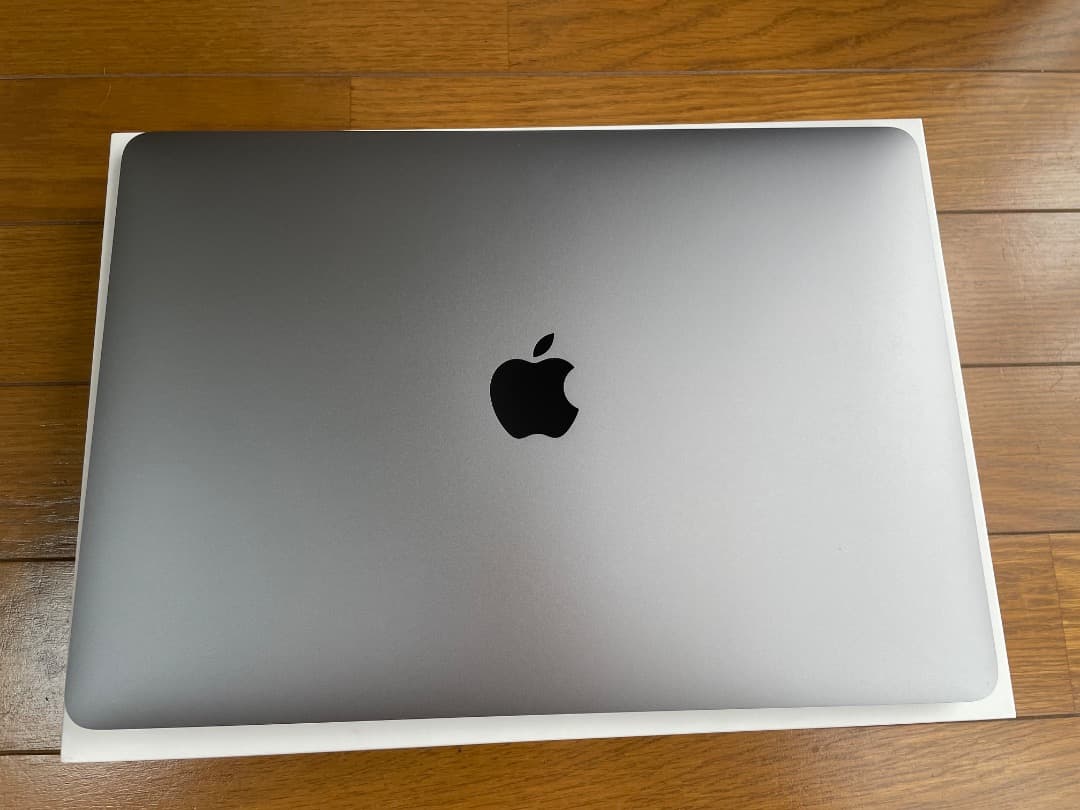 Apple Macbook Air 2020 M1チップ / 16GB /1TB
