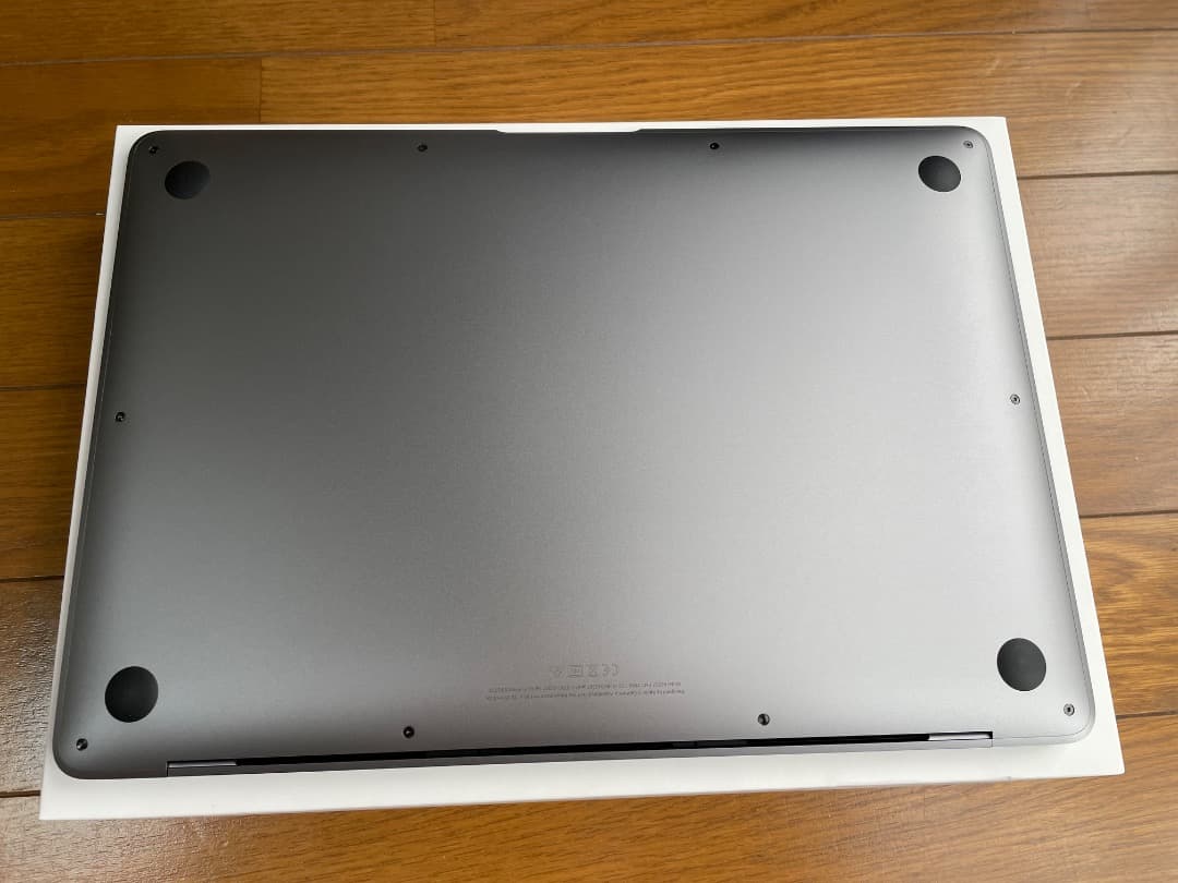 Apple Macbook Air 2020 M1チップ / 16GB /1TB