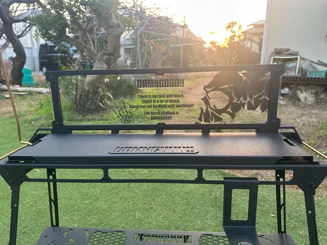 ダムグッドガレージ／ネイチャートーンズマスダムスタンド