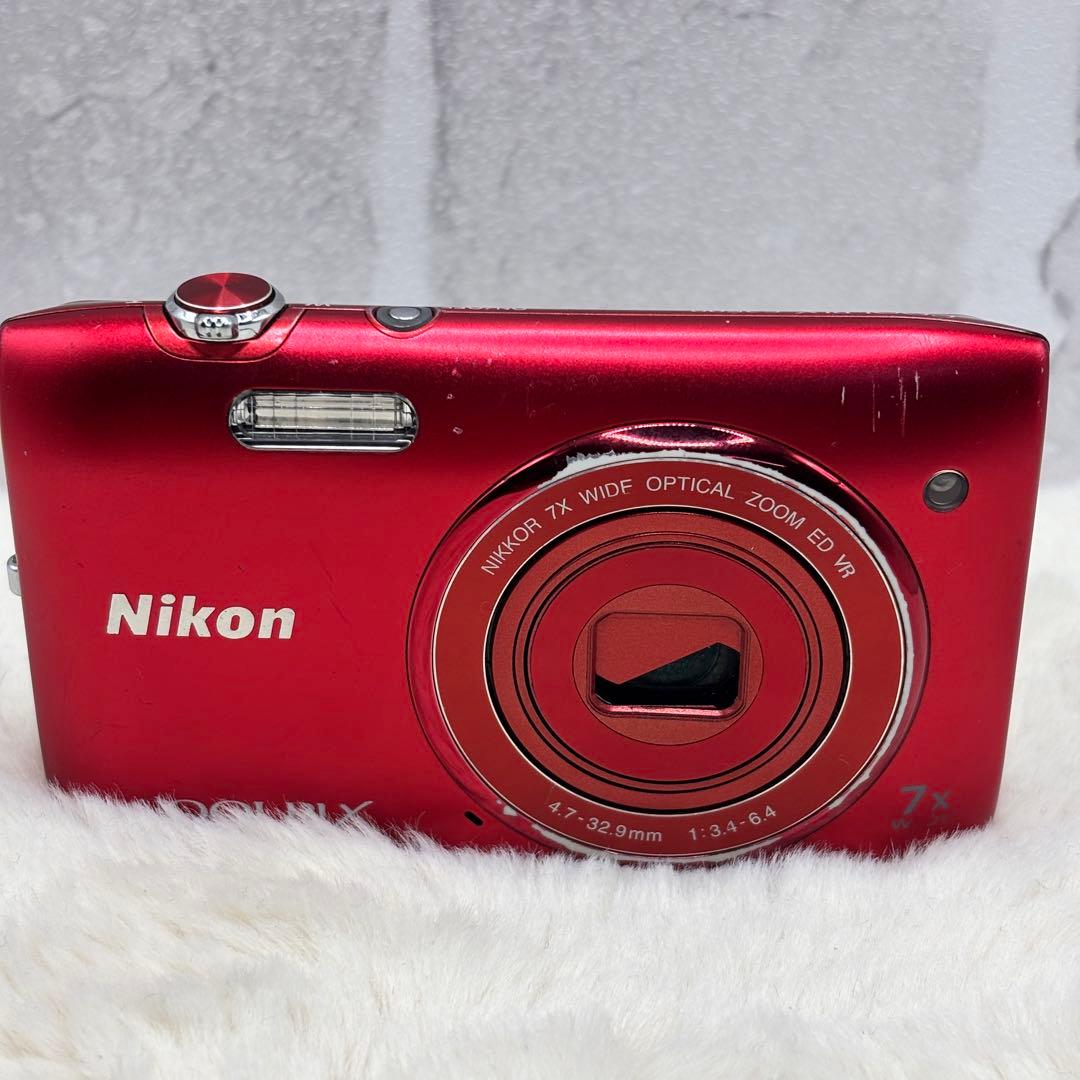 Nikon COOLPIX S3500 レッド 動作良好 充電器・バッテリー３個