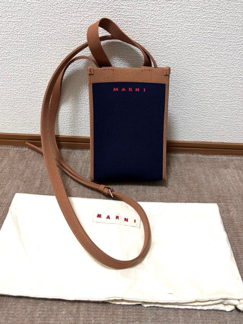☆*☆様 【美品】MARNI ショルダーバッグ