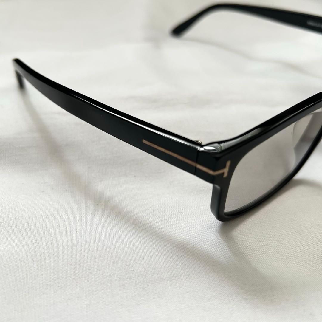 ■極美品■ トムフォード　TF5313-F-B 001 ブラック　サングラス