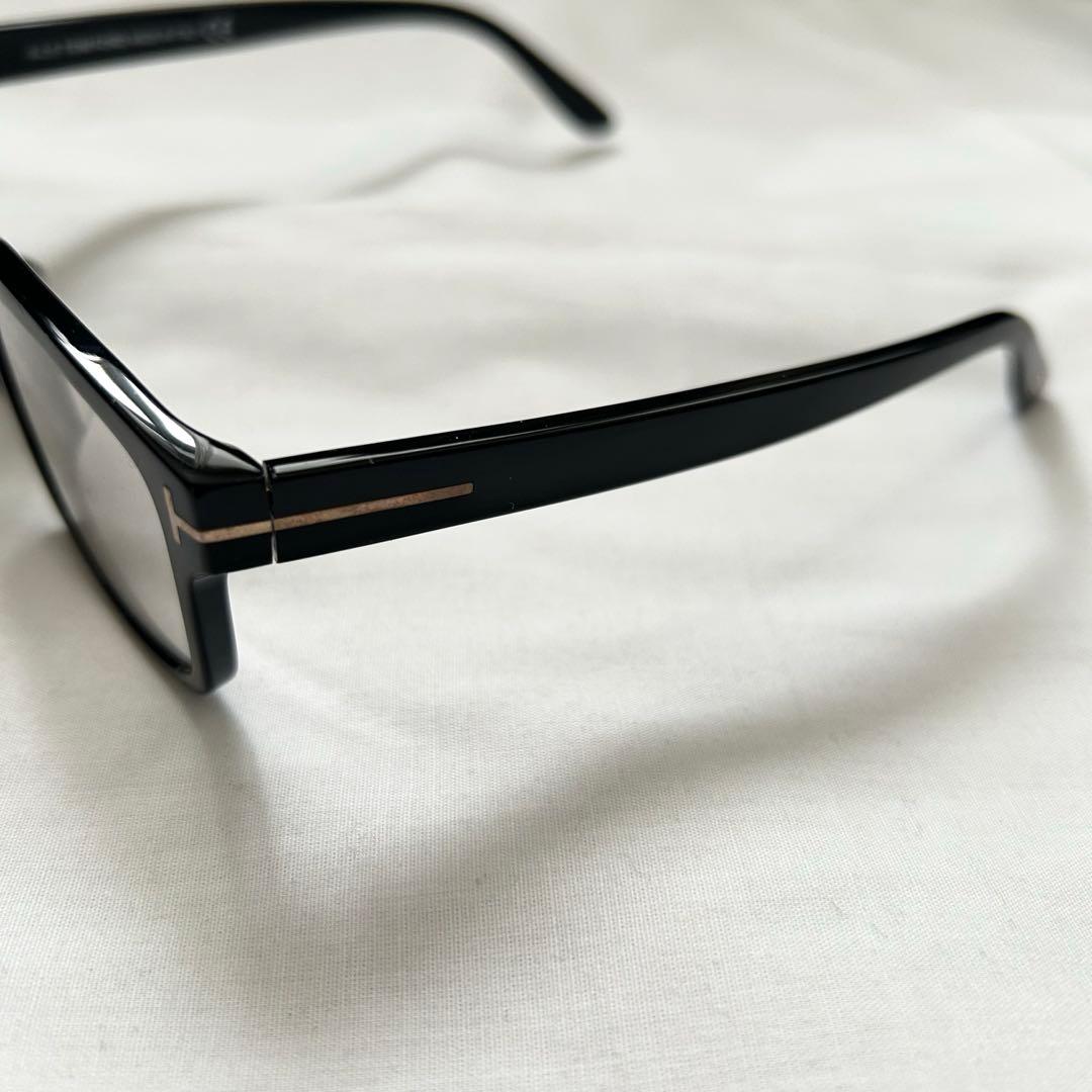 ■極美品■ トムフォード　TF5313-F-B 001 ブラック　サングラス