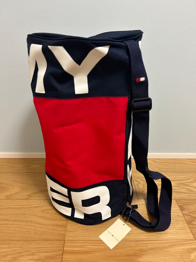 【新品】  トミーヒルフィガー　ドラムバッグ