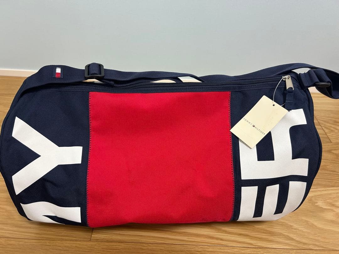 【新品】  トミーヒルフィガー　ドラムバッグ