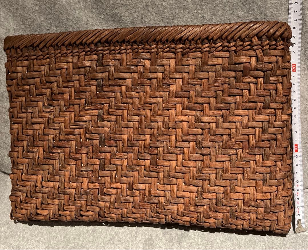 山葡萄？つる編みクラッチバッグ