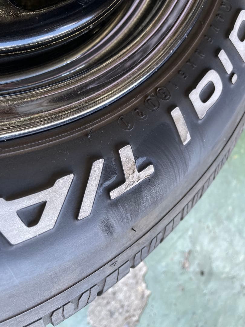 デイトナ グッドリッチ ハイエース 215/65R15 6H 4本 7J＋35