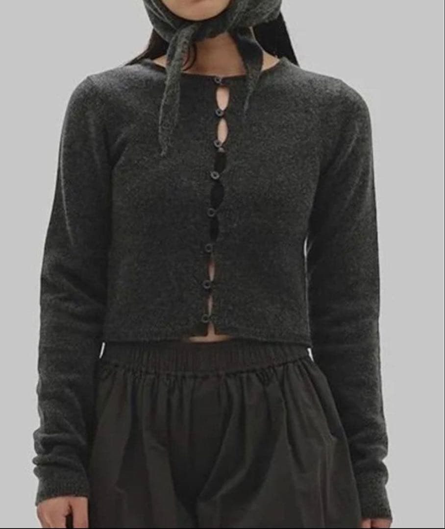 ダークグレー クロップドニットカーディガン