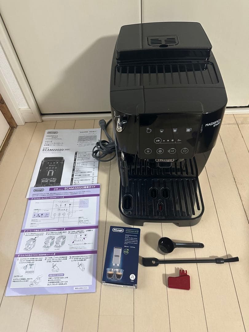 【美品】2024年モデル デロンギ　マグニフィカスタート ECAM22022B
