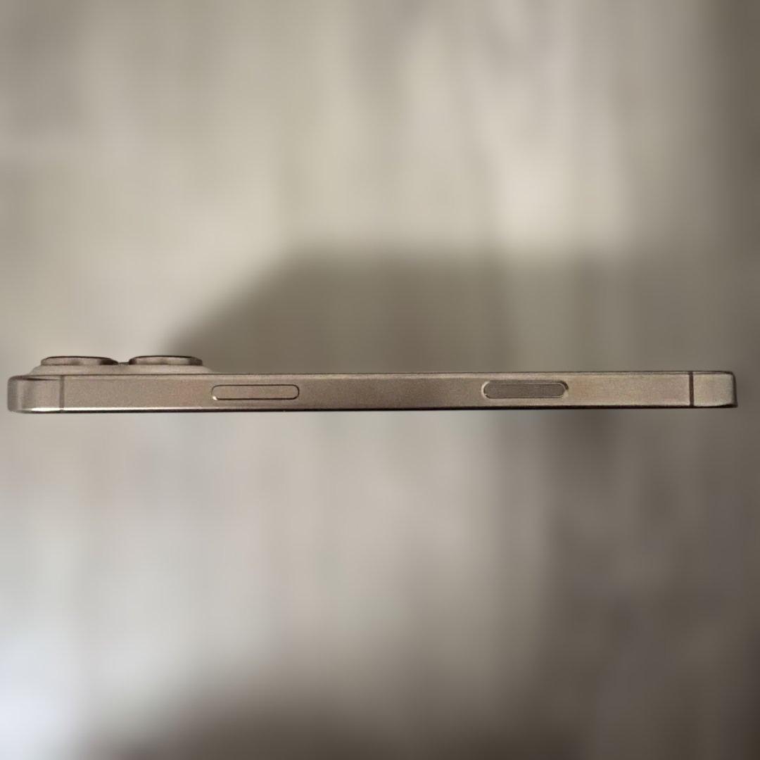 【美品】iPhone16 Pro Max 256GB デザートチタニウム