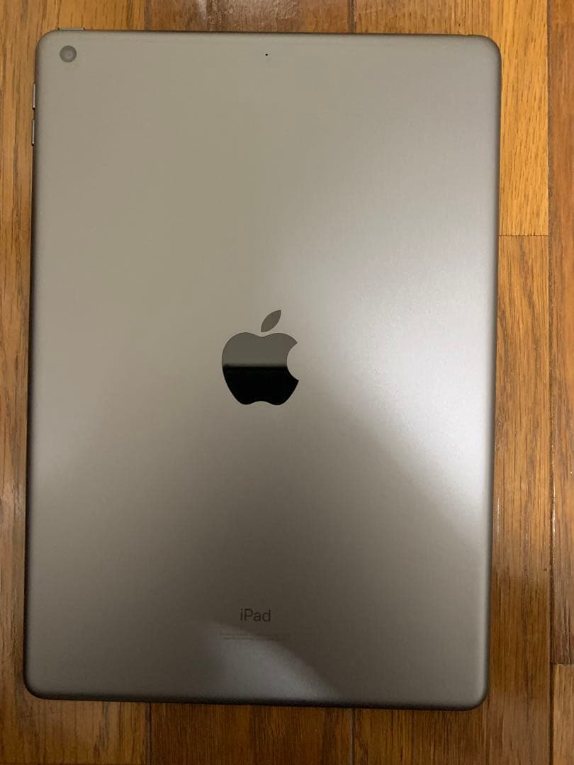 iPad 2021 (WiFiモデル) スペースグレイ キーボード ケース付