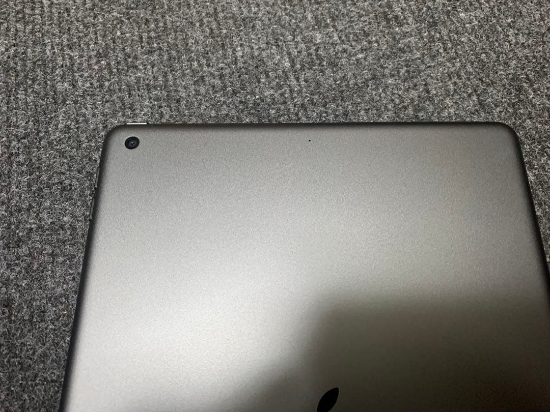 iPad 2021 (WiFiモデル) スペースグレイ キーボード ケース付