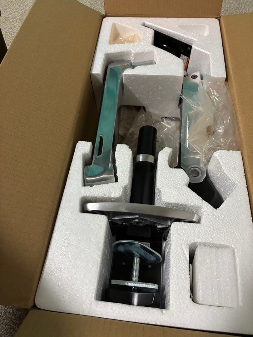 エルゴトロン　モニターアーム