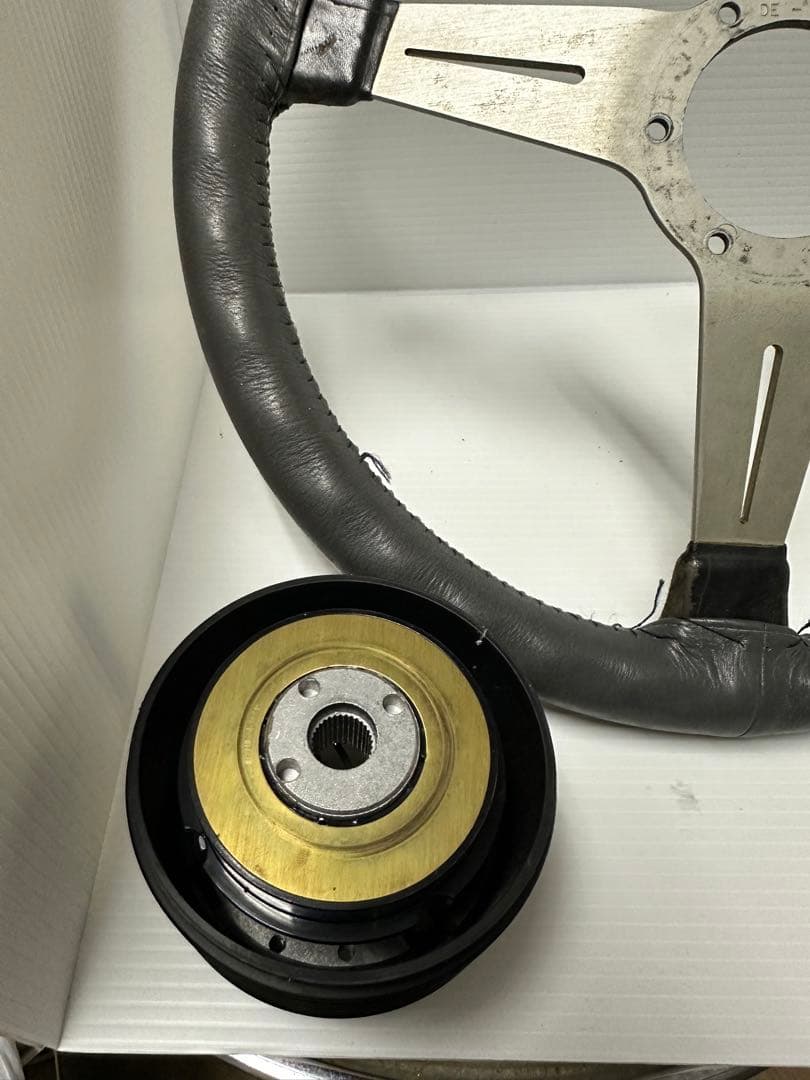 ナルディ　レザー巻き　370mm