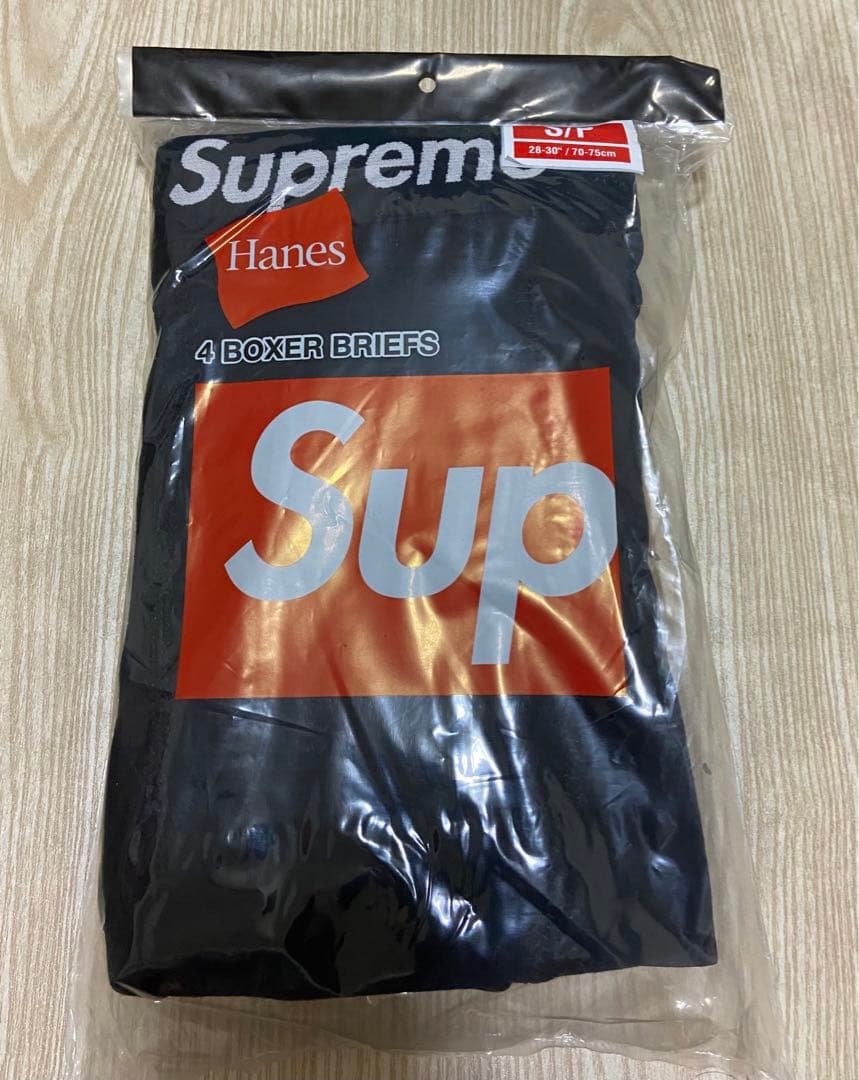 新品未開封　Supreme Hanes Sサイズ　4枚 ボクサーパンツ
