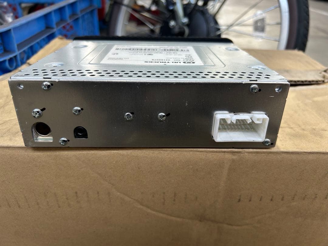 UD純正クラリオン製Bluetooth対応カーオーディオデッキ(24V)