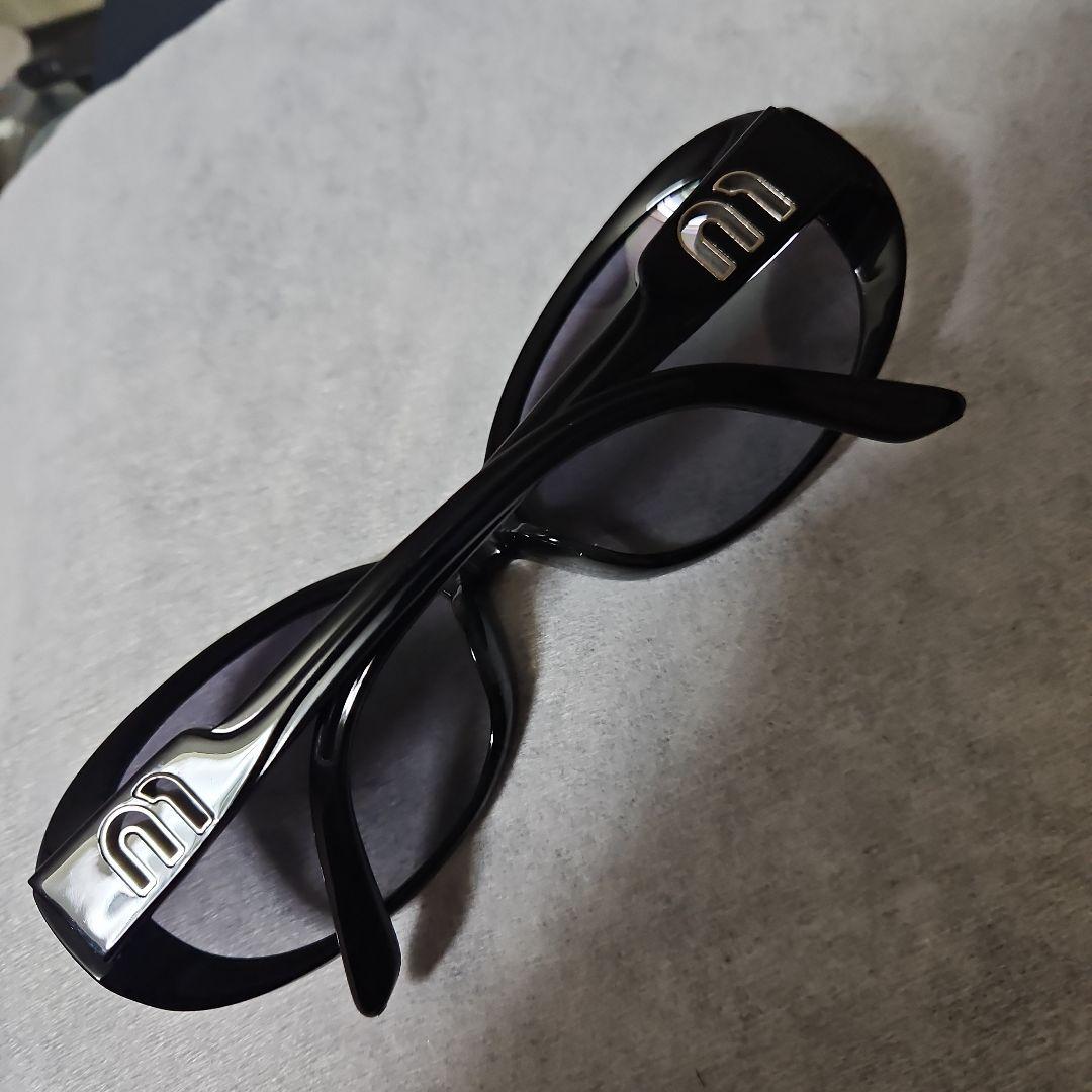 Miu Miu ブラックサングラス