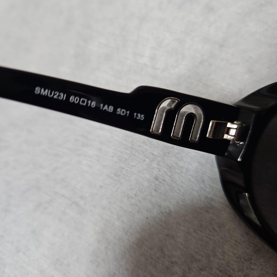 Miu Miu ブラックサングラス