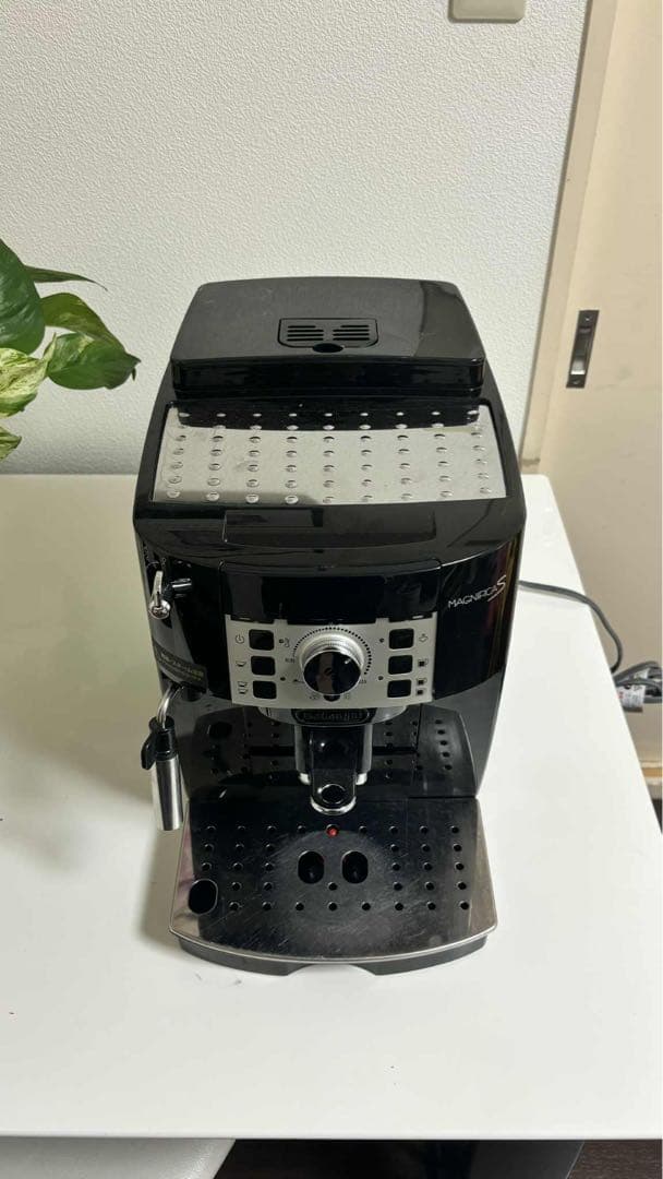 デロンギ　マグニフィカS ECAM22112B 全自動コーヒーマシン　ジャンク
