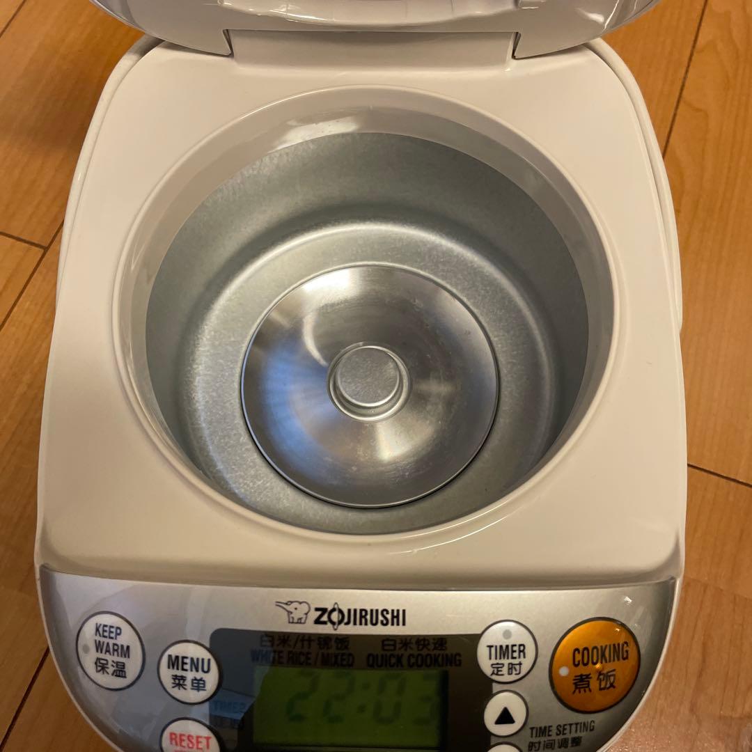 象印　炊飯器　ジャー　海外用　3合炊き　自炊　ふっくらライス　美品