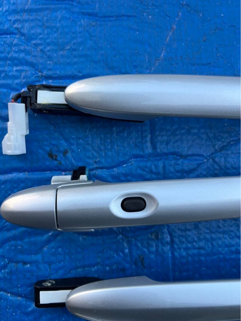 ミラココア　L675S L685S ドアノブ　未使用品 ※フォロー割OK