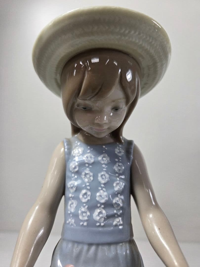 LLADRO リヤドロ 廃盤w子供の陶器置物 花を持つ少年 少女