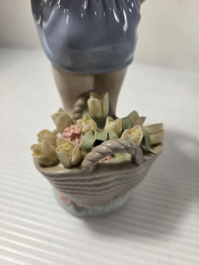 LLADRO リヤドロ 廃盤w子供の陶器置物 花を持つ少年 少女