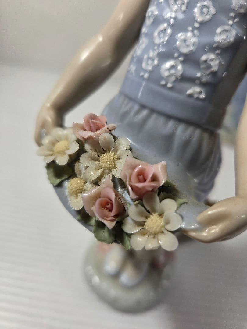 LLADRO リヤドロ 廃盤w子供の陶器置物 花を持つ少年 少女