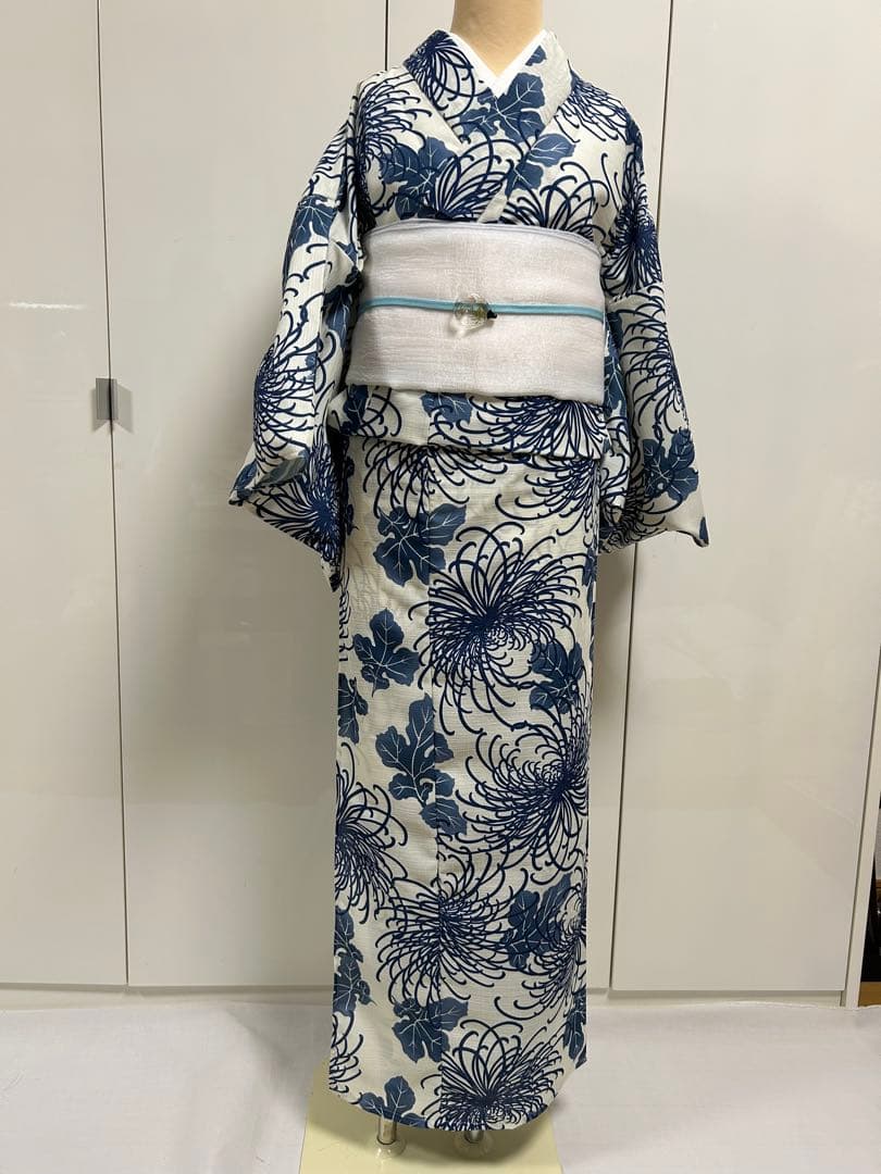 浴衣　ゆかた　ユカタ　白にブルー系 青系 Lサイズ　ポリエステル100%花火