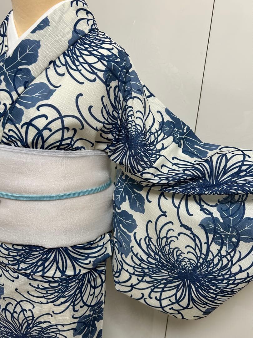 浴衣　ゆかた　ユカタ　白にブルー系 青系 Lサイズ　ポリエステル100%花火