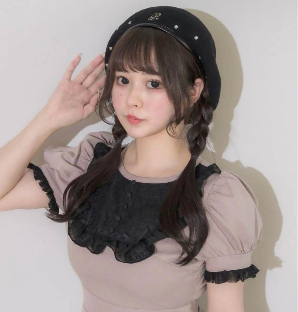 Pium ロゴビジュースタッズベレー