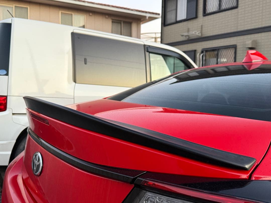 GR86 ZN8 ダックテール　未塗装　メーカー不明　中古