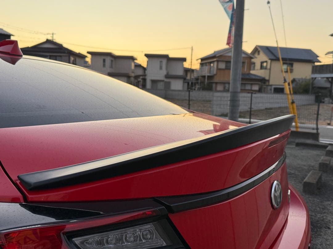 GR86 ZN8 ダックテール　未塗装　メーカー不明　中古