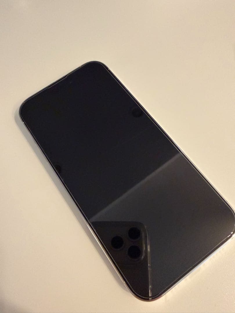 オン Apple iPhone 14Pro シルバー 256GB 本体