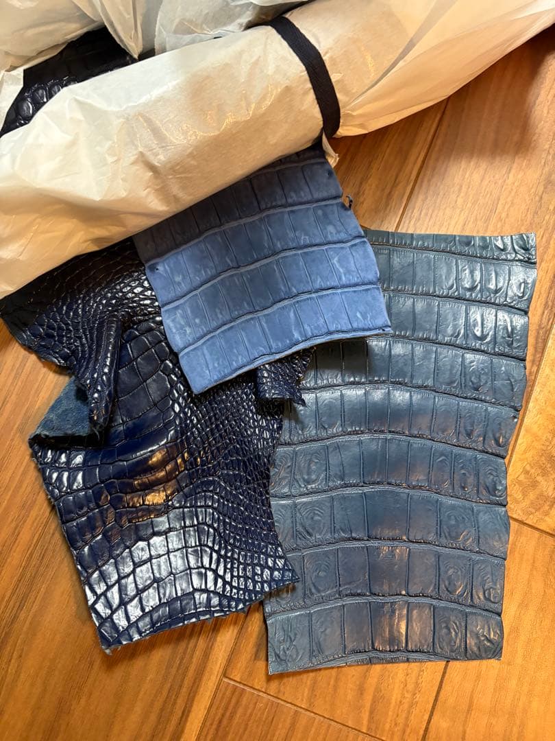 iPhoneケース クロコダイル