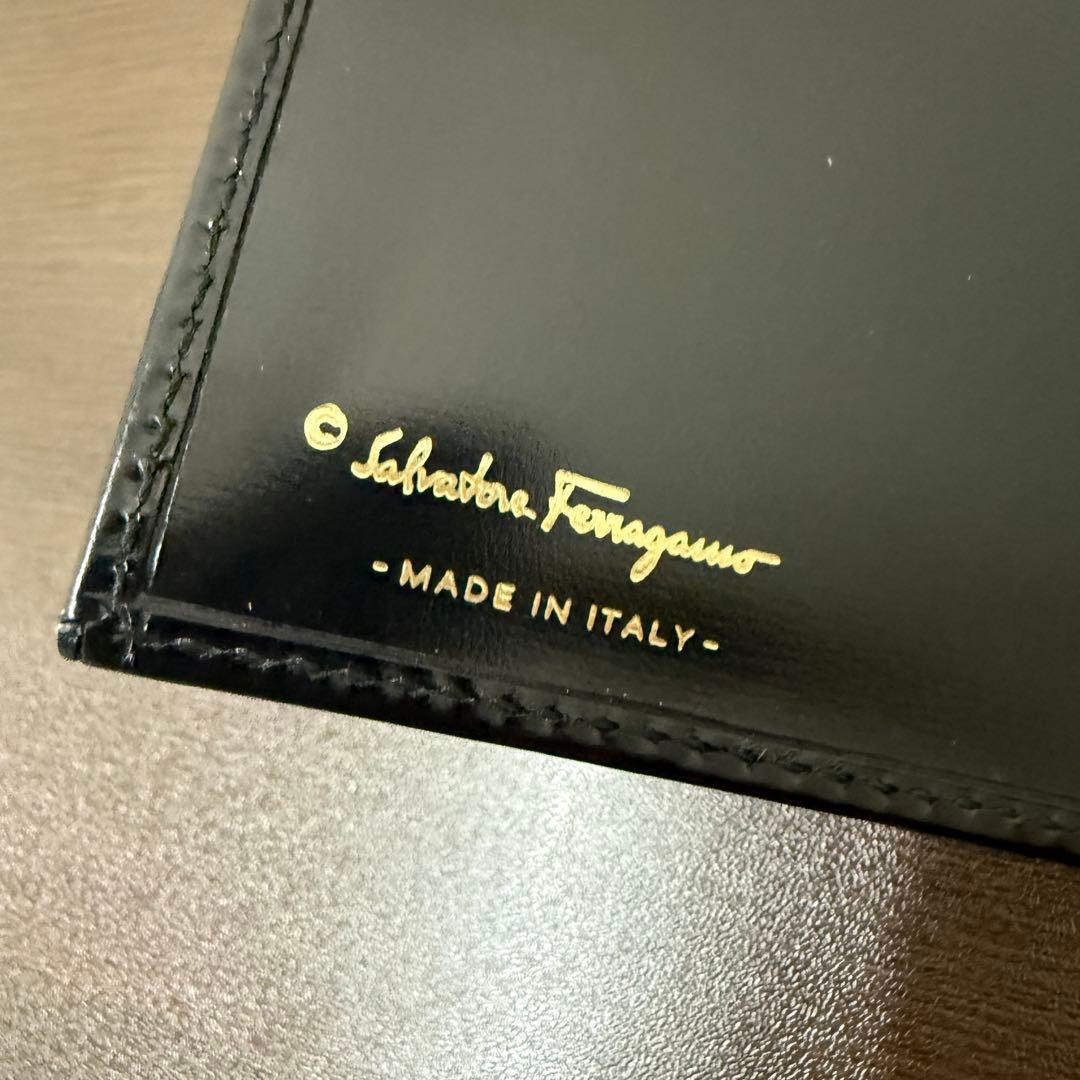 Salvatore Ferragamo フェラガモ ガンチーニ ブラック長財布