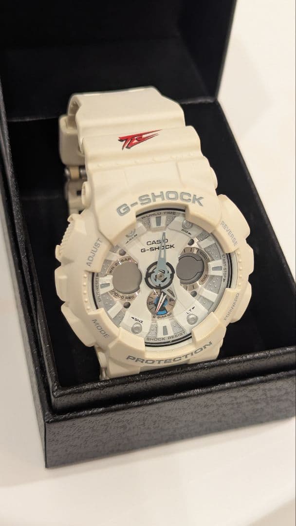 [希少モデル] G-SHOCK GA-120-A ホワイト ランドクルーザー