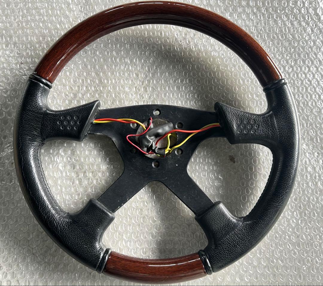 momo オリンピックⅢ 当時物スポーツタイプ ステアリング・ハンドル本体