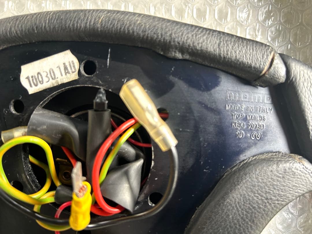 momo オリンピックⅢ 当時物スポーツタイプ ステアリング・ハンドル本体