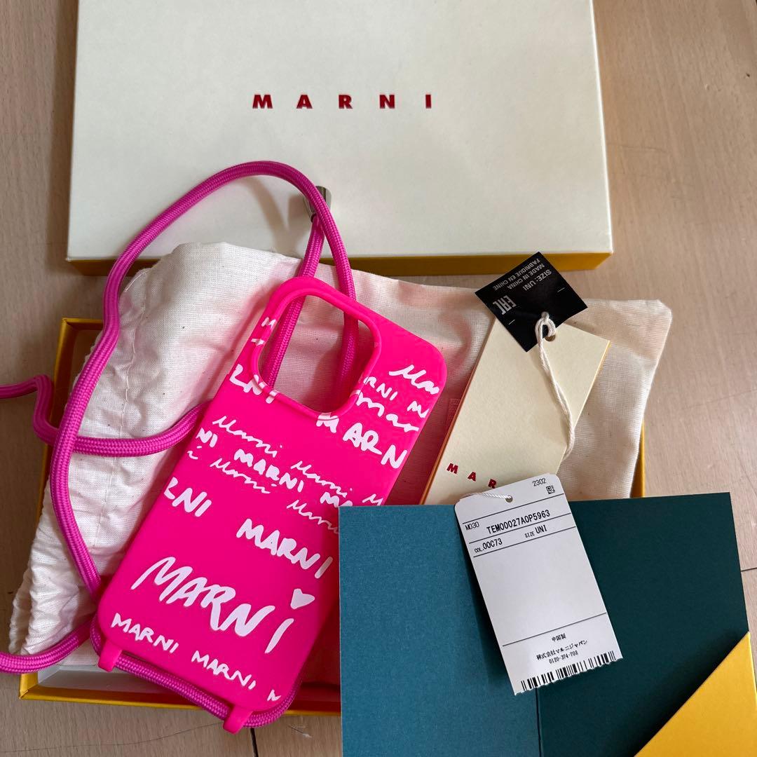 MARNI iPhoneケース　ピンク　ショルダー