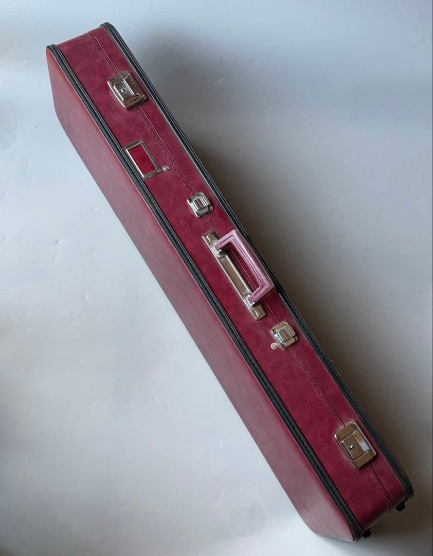 三味線　中竿　東サワリ　皮破れ無し　撥・ハードケースなど付属品多数