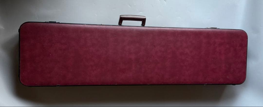 三味線　中竿　東サワリ　皮破れ無し　撥・ハードケースなど付属品多数