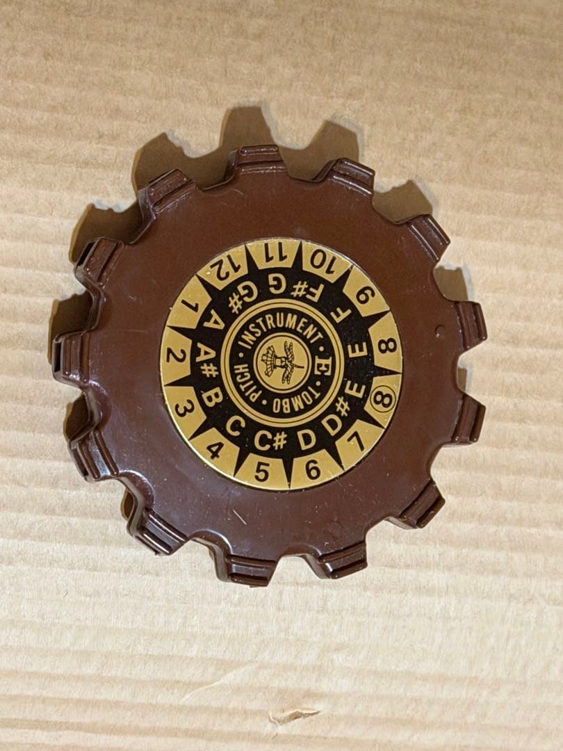 三味線　中竿　東サワリ　皮破れ無し　撥・ハードケースなど付属品多数