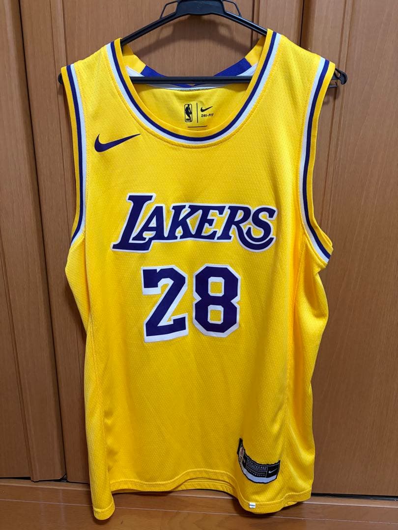 レイカーズ ユニフォーム 28番　LE SSERAFIM 宮脇咲良