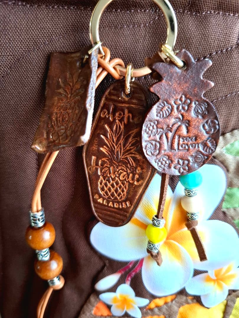 最終お値下げ！ハワイアンキルト　バッグ　2WAY ファスナー　革タグチャーム付