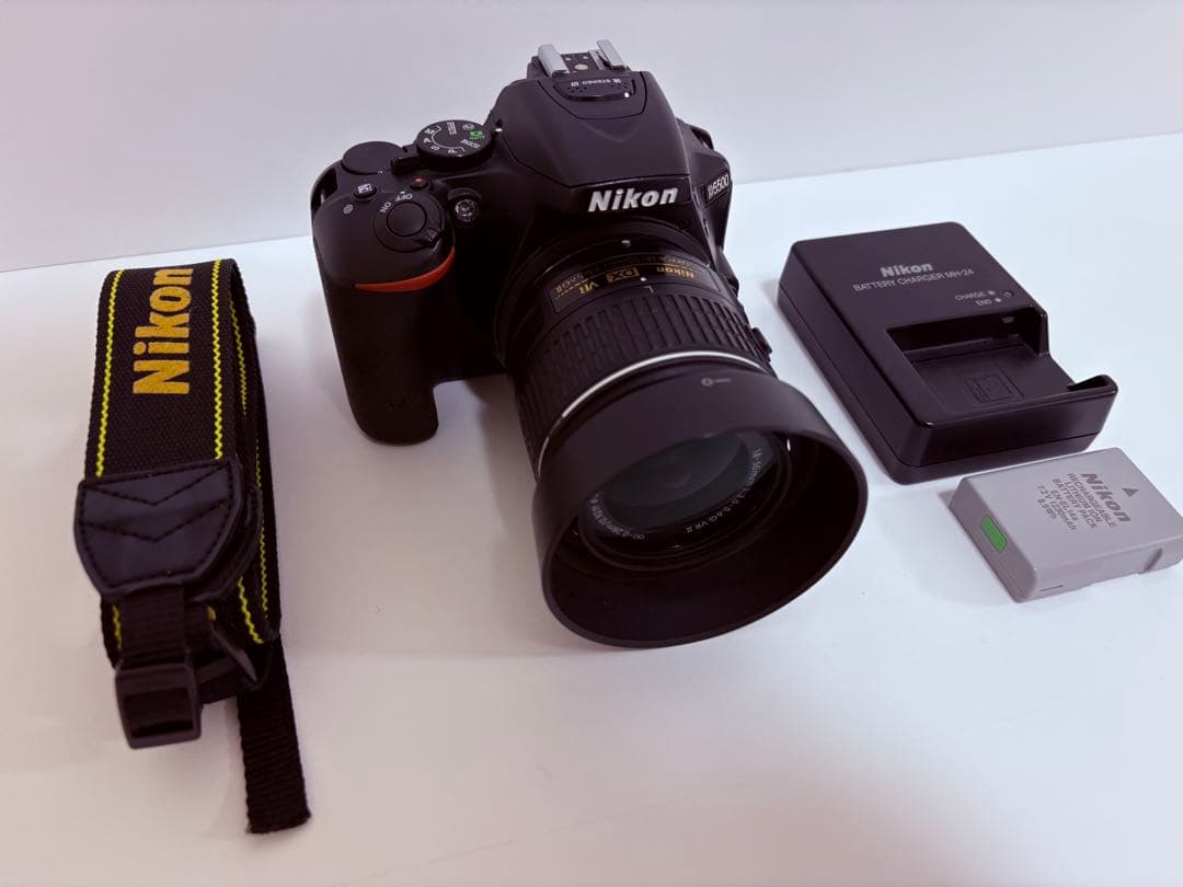 【美品】Nikon D5500 18-55 VR II レンズキット
