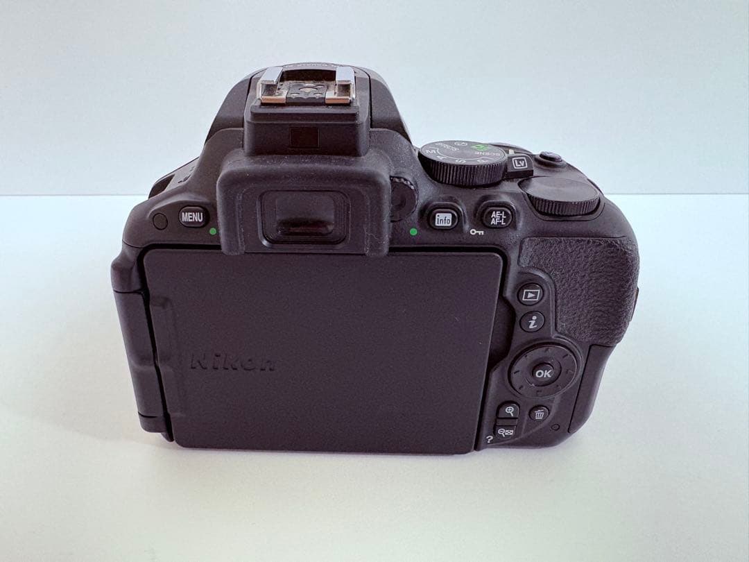【美品】Nikon D5500 18-55 VR II レンズキット