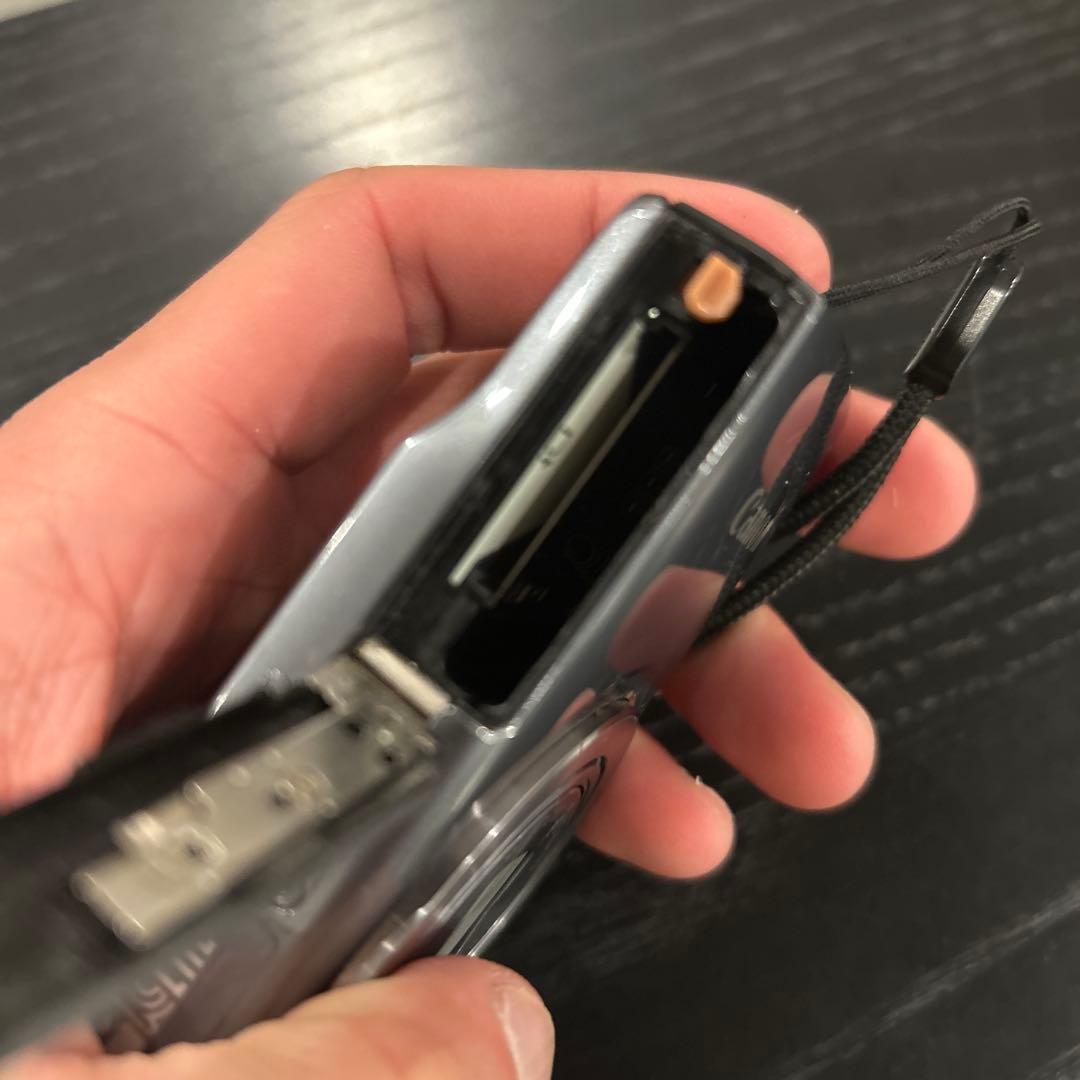 Canon IXY コンパクトデジタルカメラ　動作未確認　ジャンク品