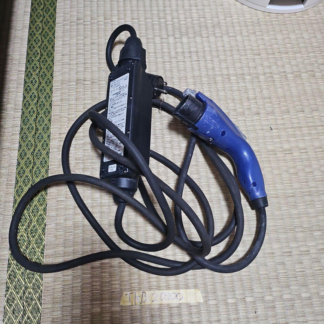 TOYOTAトヨタ EV充電器 プラグコード