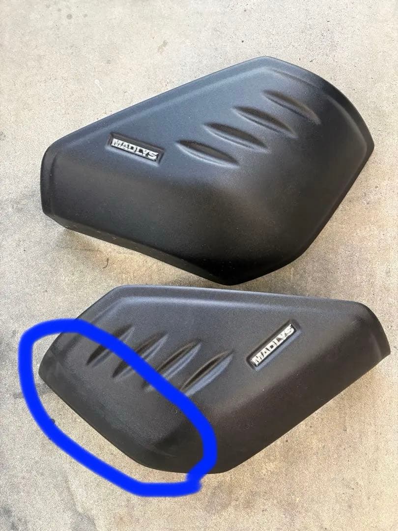 デリカD5 MADLYS リアコーナープロテクター